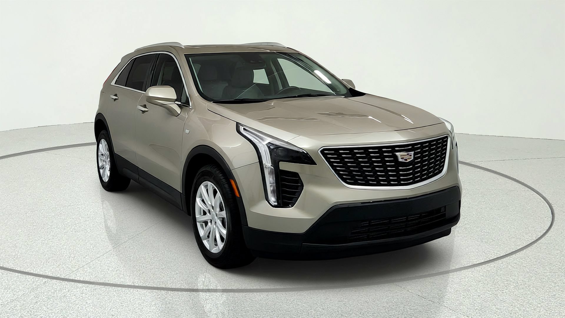Certified 2023 Cadillac XT4 Luxury w/ Cold Weather Package AWD/4WD image 7