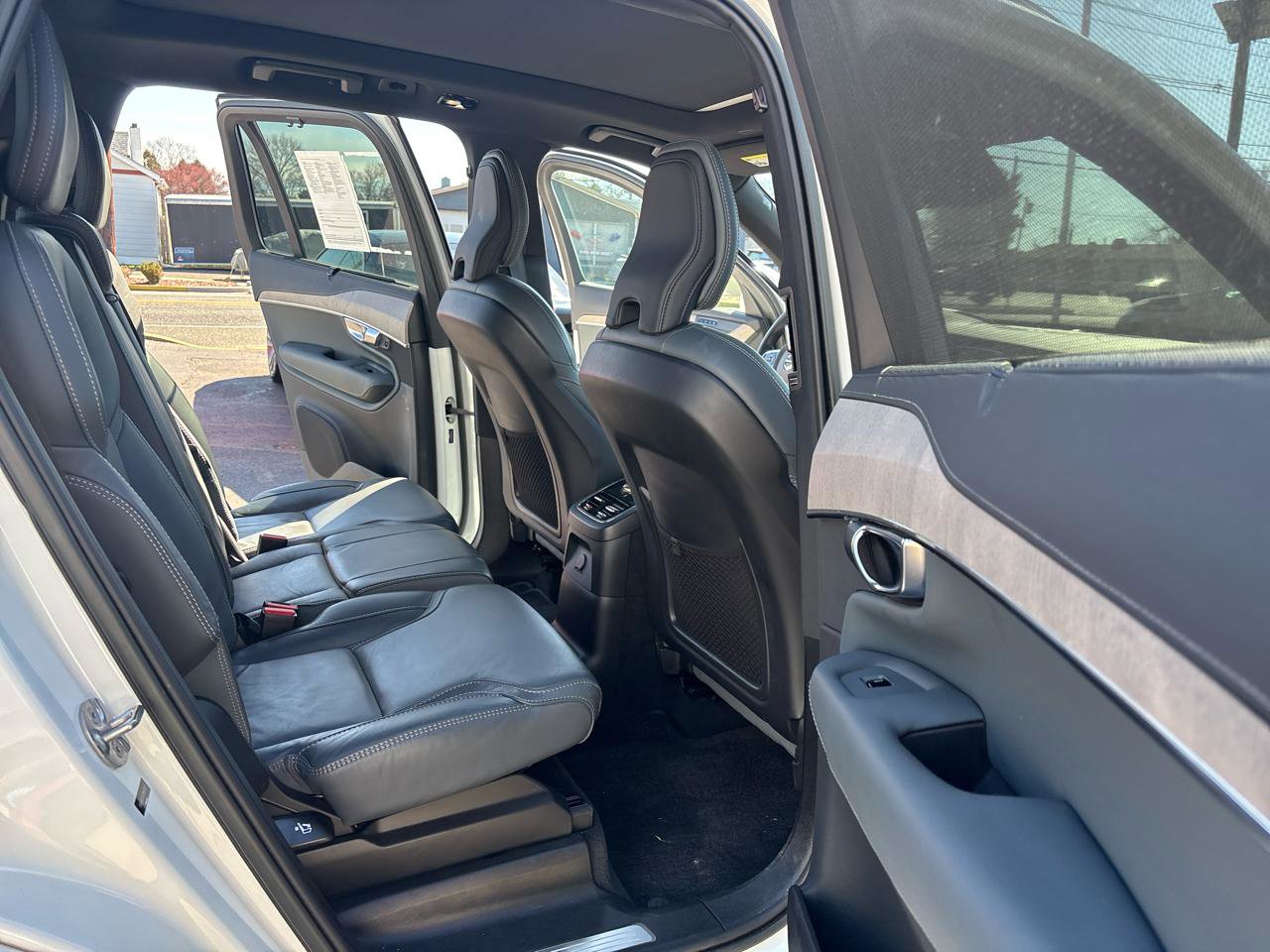 Used 2023 Volvo XC90 T8 Ultimate w/ Protection Package Premier image 12