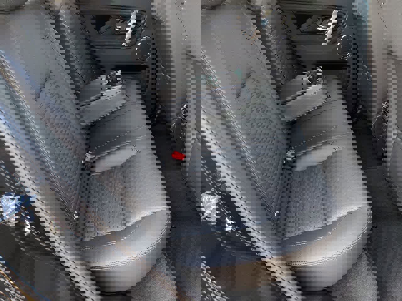 Certified 2025 Land Rover Discovery Sport S image 21