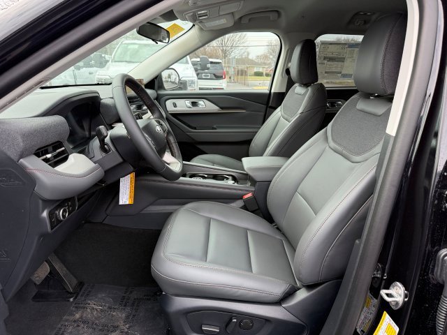 New 2026 Ford Explorer Active w/ Active Comfort Package AWD/4WD image 12
