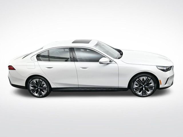 New 2026 BMW i5 eDrive40 RWD image 25