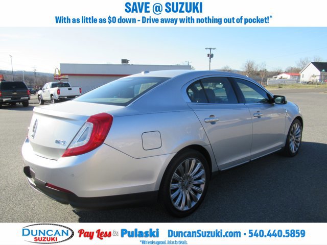 Used 2014 Lincoln MKS image 3