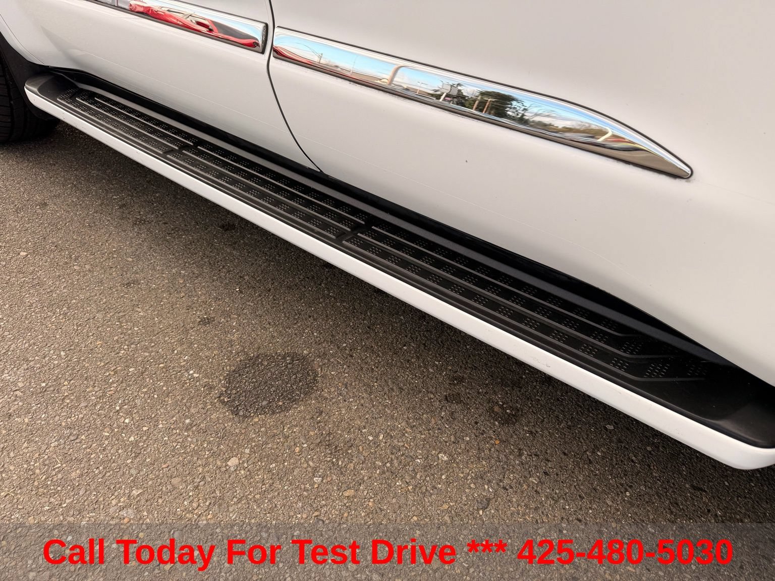 Used 2020 Toyota Sequoia Limited w/ Safety & Convenience Package AWD/4WD image 14