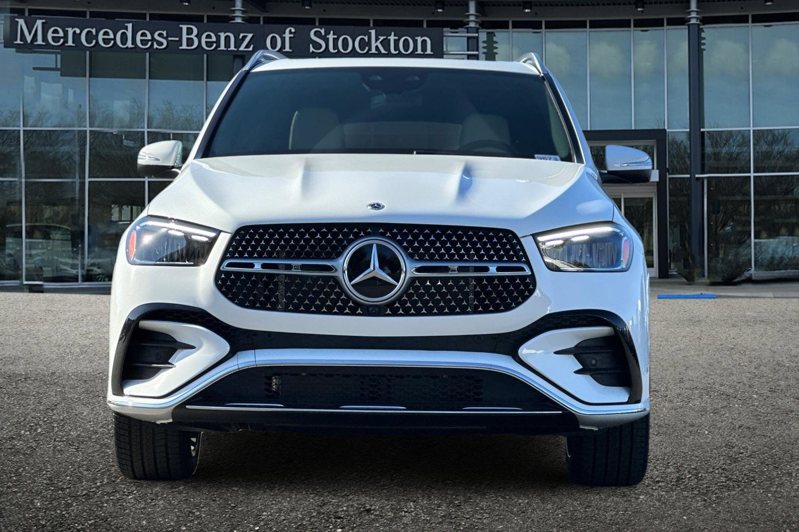 New 2026 Mercedes-Benz GLE 580 4MATIC image 9