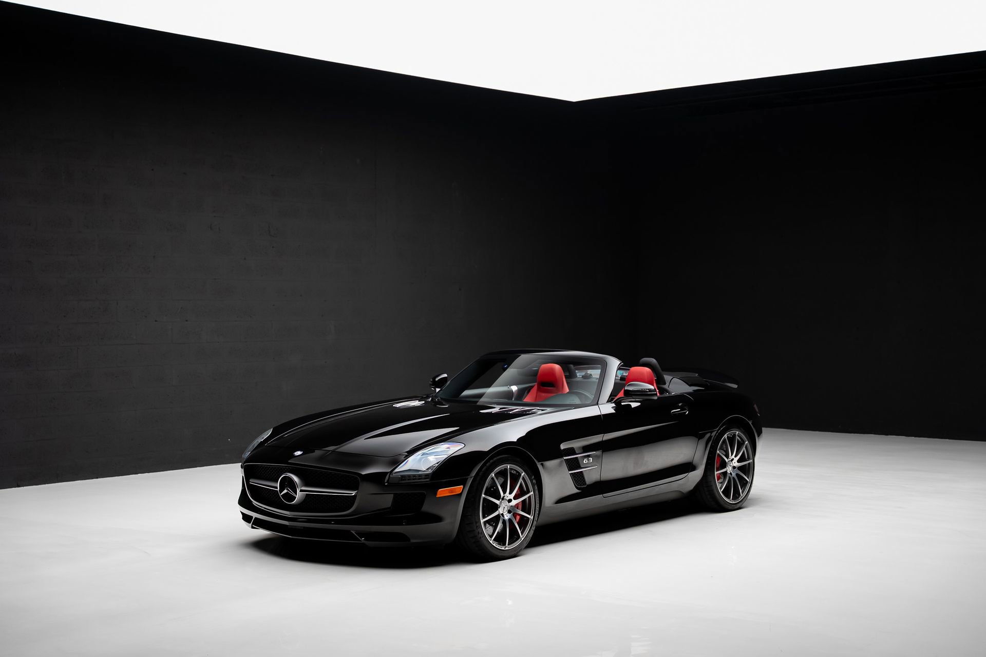 Used 2012 Mercedes-Benz SLS AMG Roadster image 6