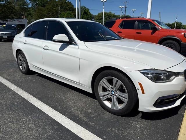 Used 2017 BMW 330i Sedan RWD image 2