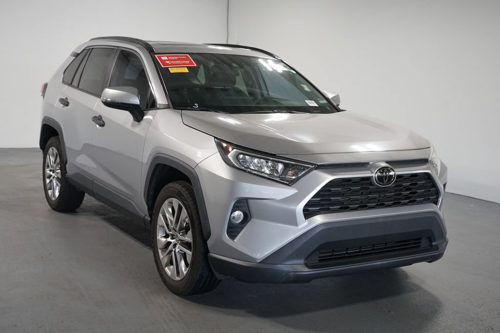 Used 2021 Toyota RAV4 XLE Premium FWD image 3