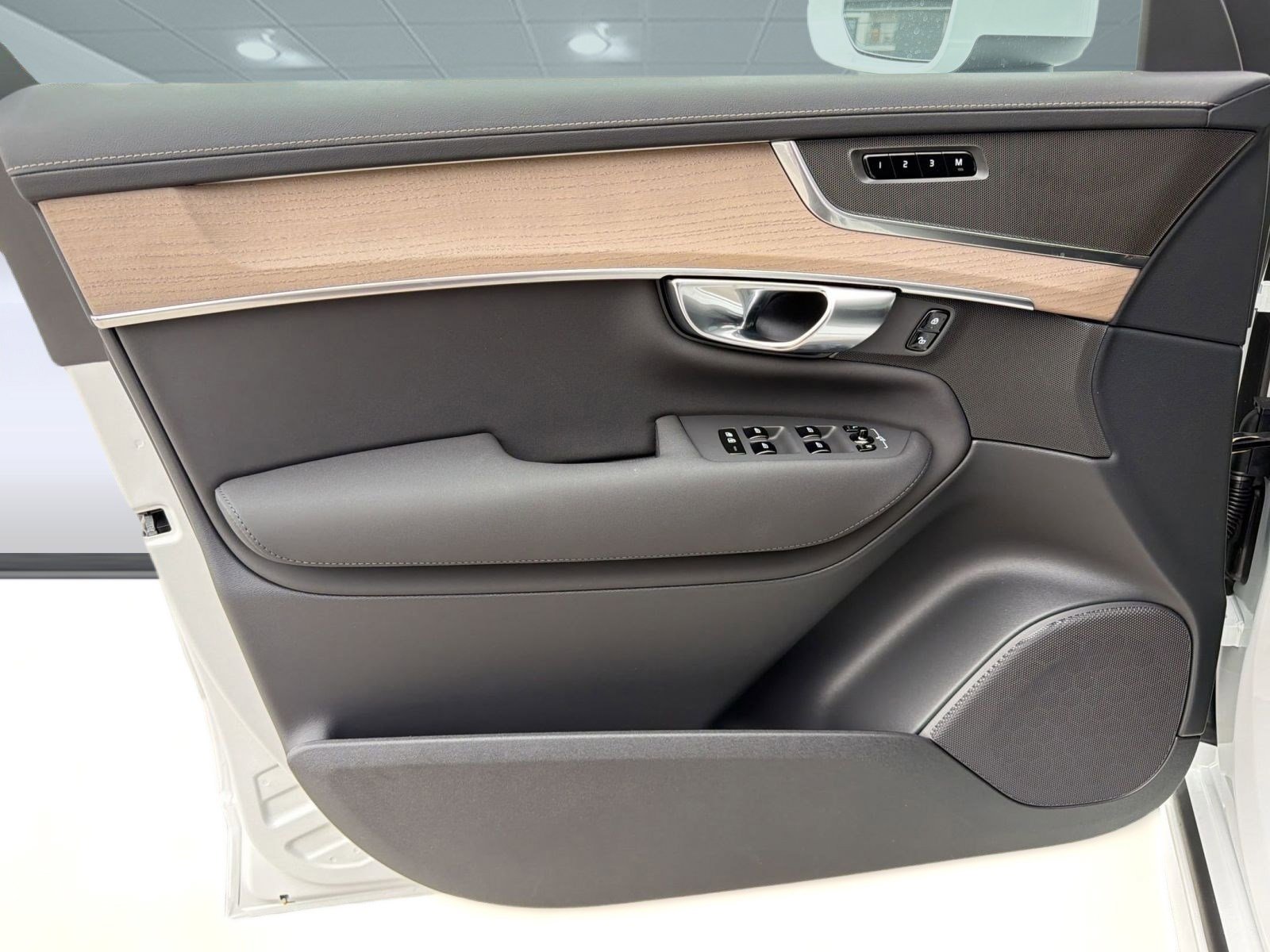 New 2026 Volvo XC90 B6 Plus w/ Protection Package AWD/4WD image 20