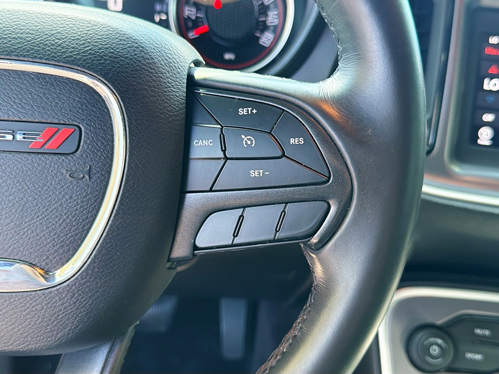 Used 2019 Dodge Challenger SXT image 36