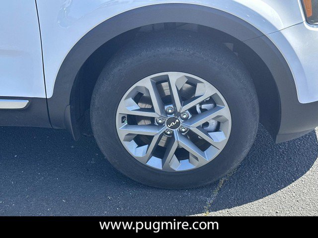 Used 2025 Kia Telluride LX FWD image 12