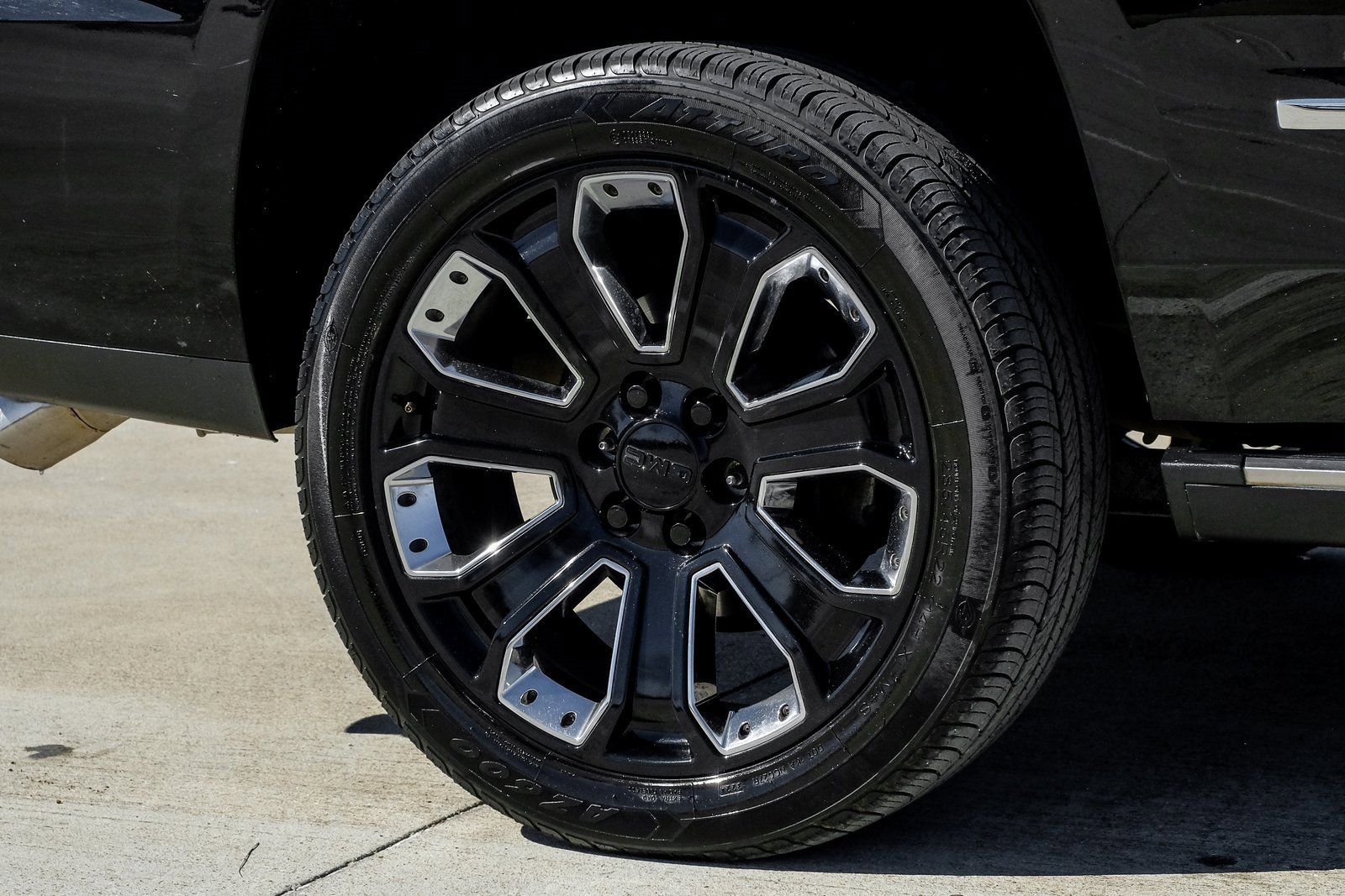 Used 2020 GMC Yukon Denali w/ Denali Ultimate Package image 62