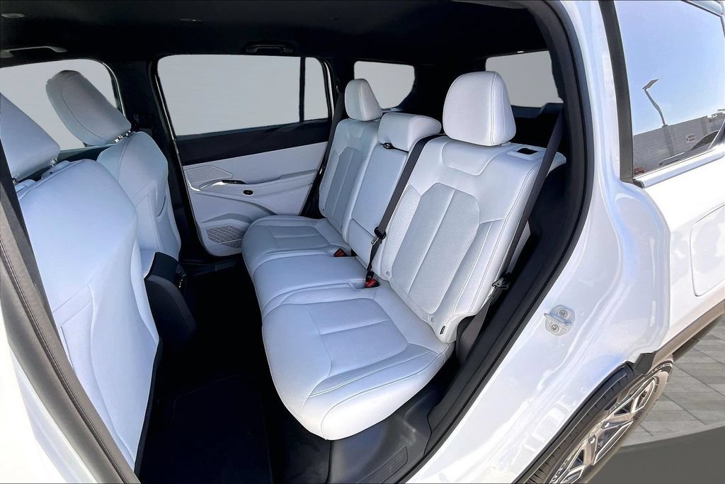 New 2026 Jeep Cherokee Laredo AWD/4WD image 19