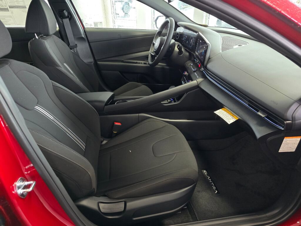 New 2025 Hyundai Elantra SEL image 26