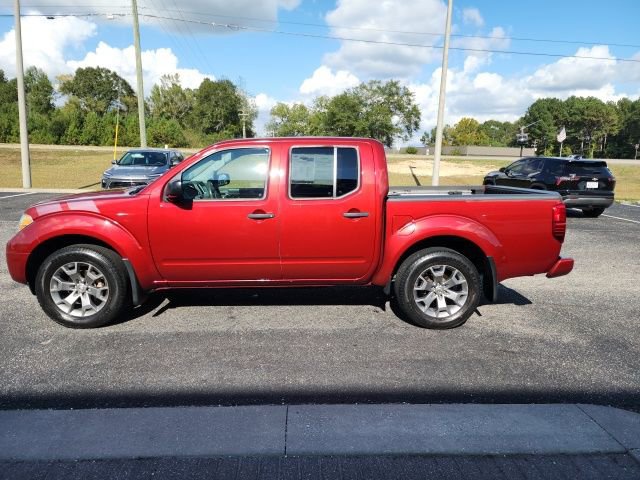 Used 2021 Nissan Frontier SV image 2