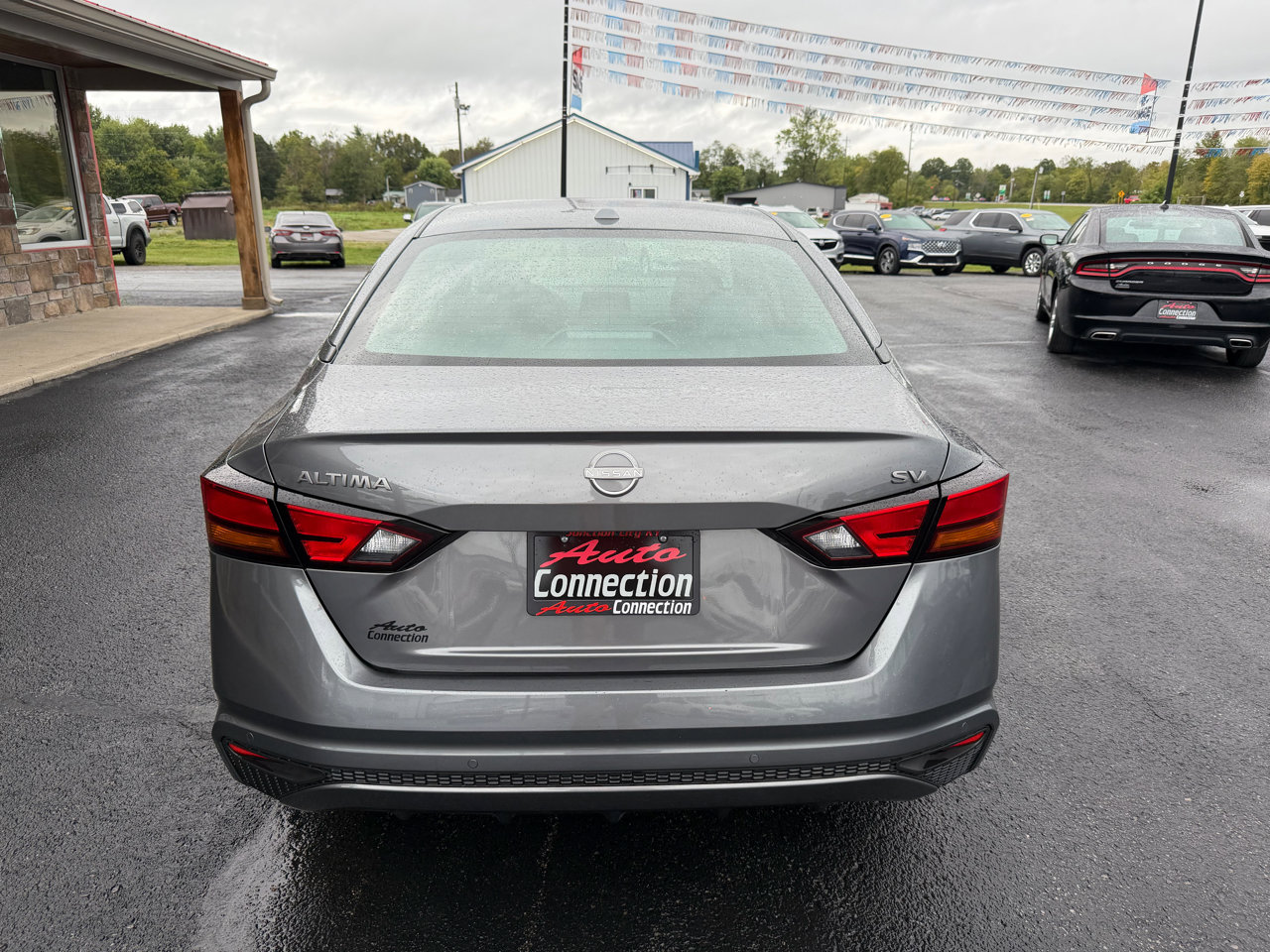 Used 2024 Nissan Altima 2.5 SV image 5