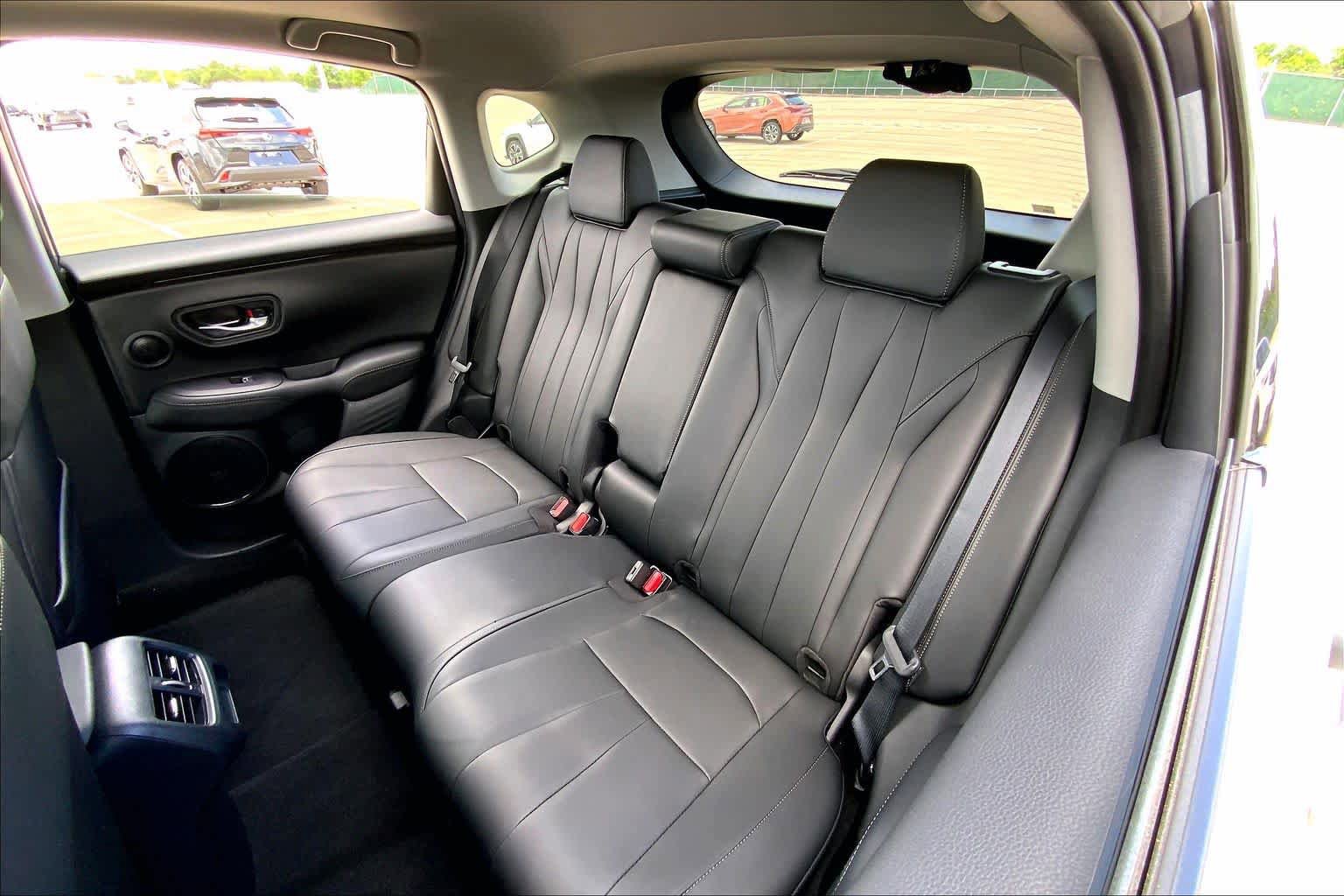 Used 2025 Acura ADX AWD image 20