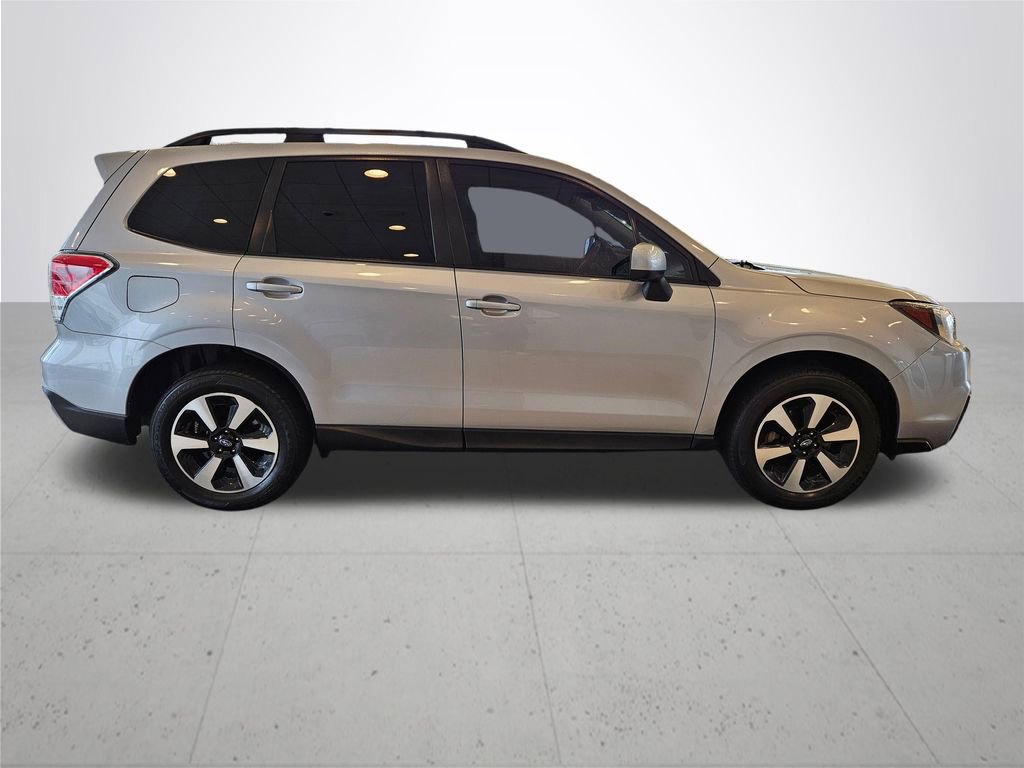 Used 2018 Subaru Forester 2.5i Premium image 5