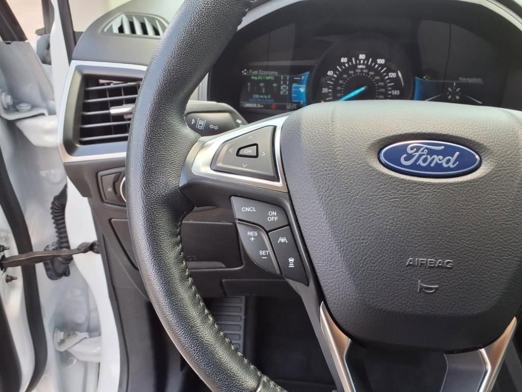 Used 2024 Ford Edge SEL image 19