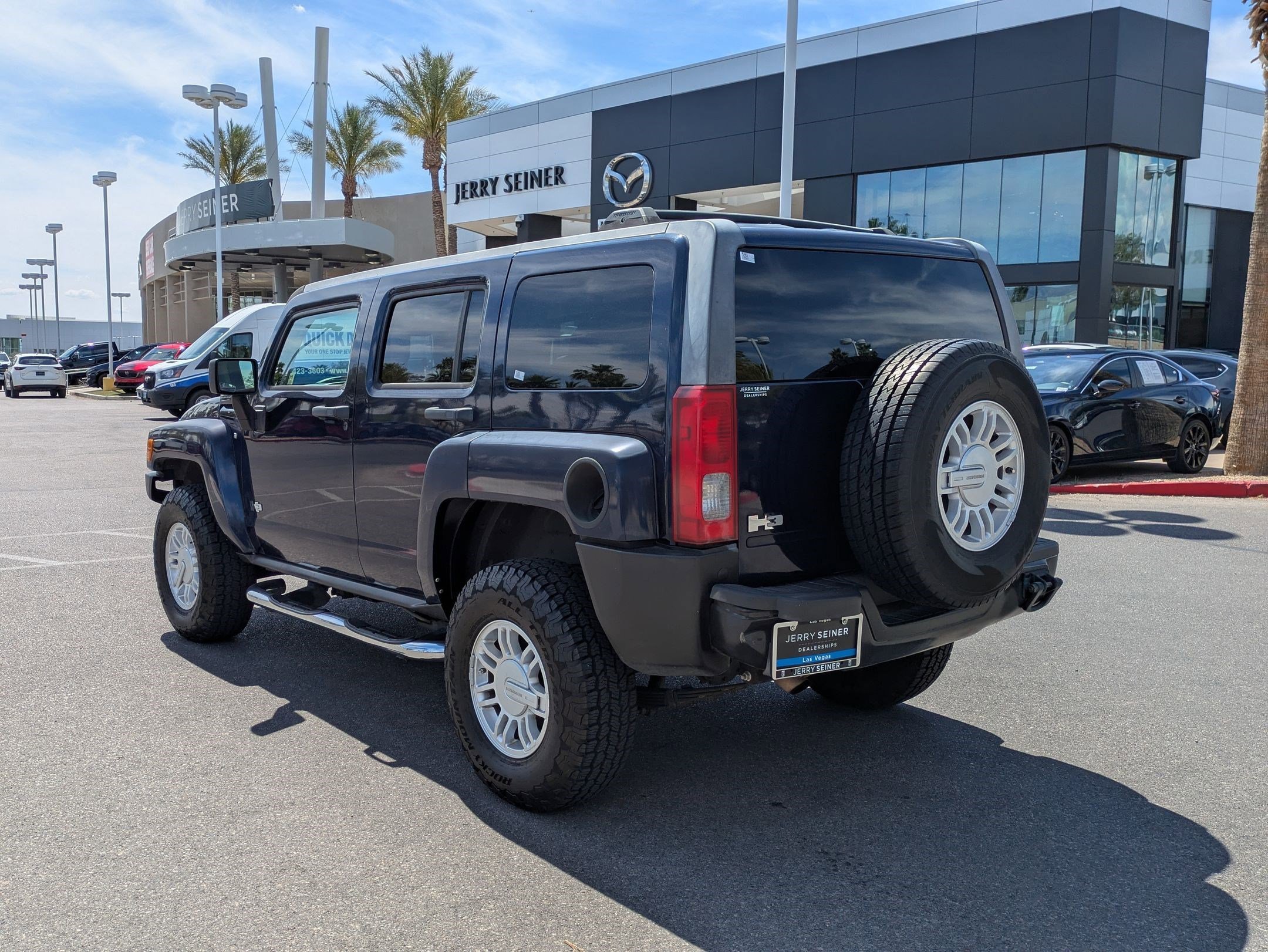 Used 2008 HUMMER H3 Luxury AWD/4WD image 3