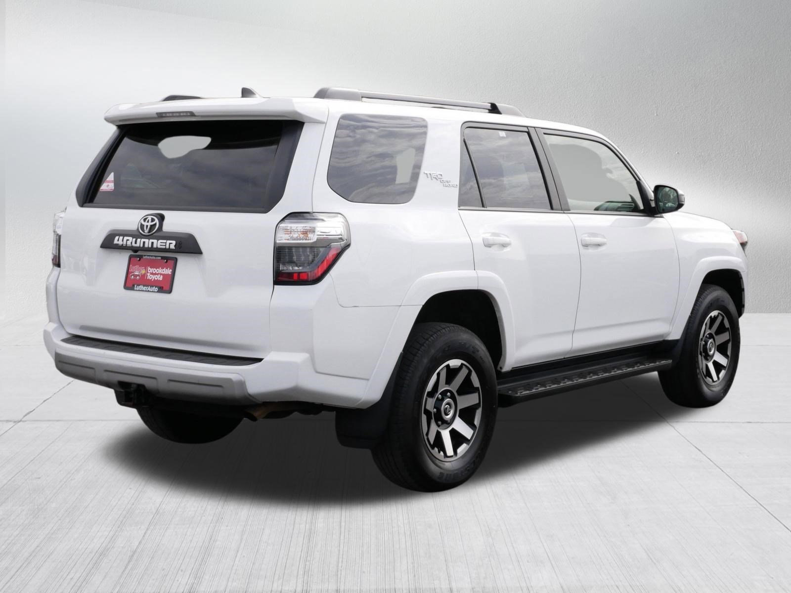 Certified 2024 Toyota 4Runner TRD Off-Road AWD/4WD image 7