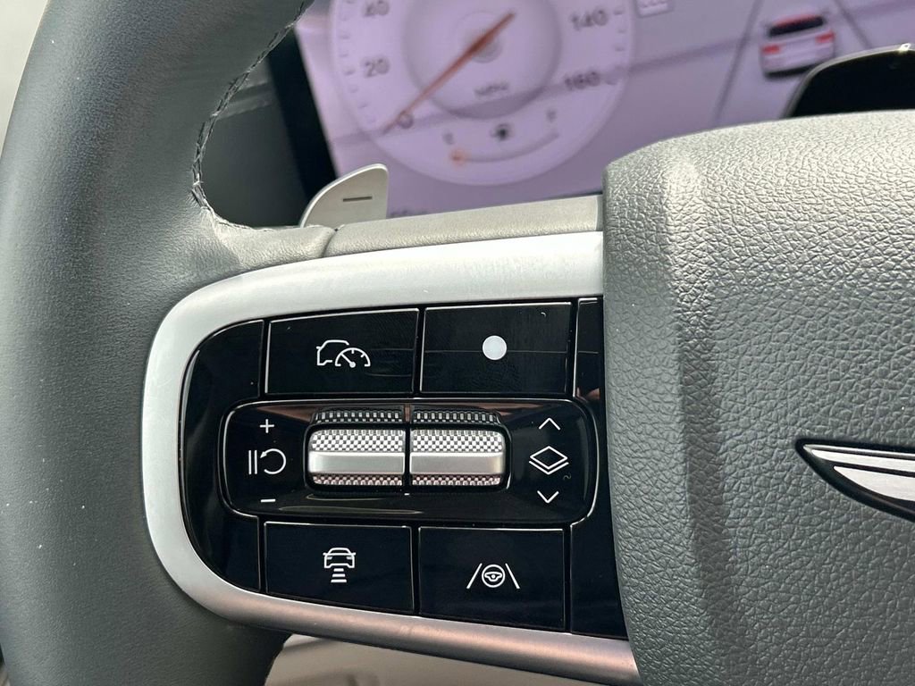 Used 2025 Genesis GV80 3.5T Advanced image 33