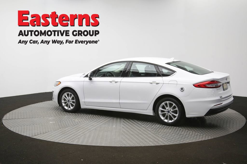 Used 2020 Ford Fusion SE FWD image 61