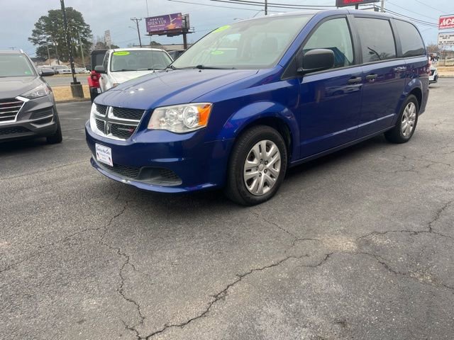 Used 2019 Dodge Grand Caravan SE image 2