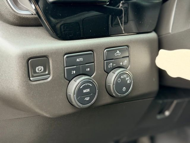 Used 2023 Chevrolet Silverado 1500 LT image 9