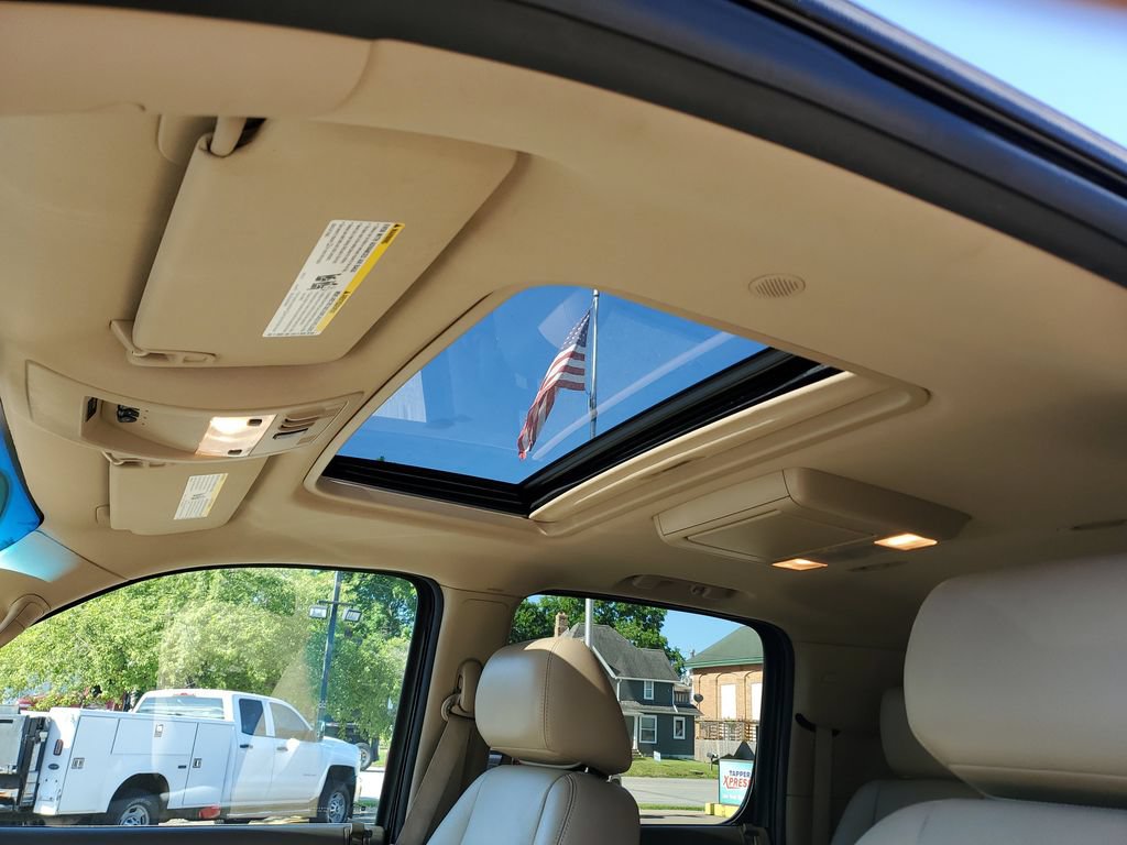 Used 2014 Chevrolet Suburban LTZ AWD/4WD image 20