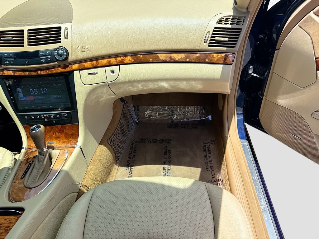 Used 2009 Mercedes-Benz E 350 Sedan image 16