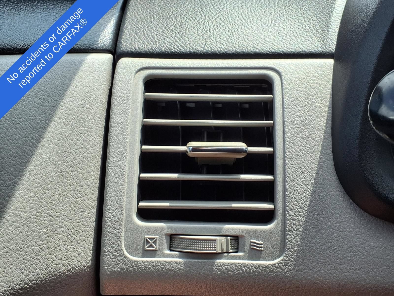 Used 2011 Toyota Corolla LE FWD image 25