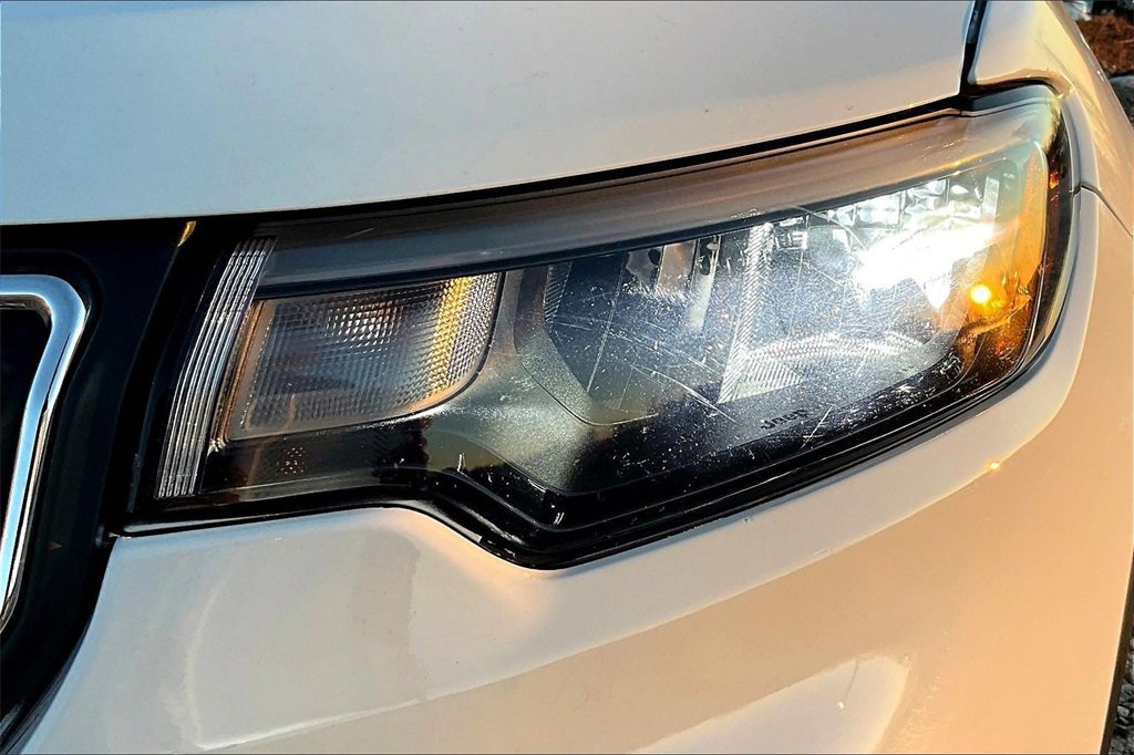 Used 2022 Jeep Compass Latitude image 24