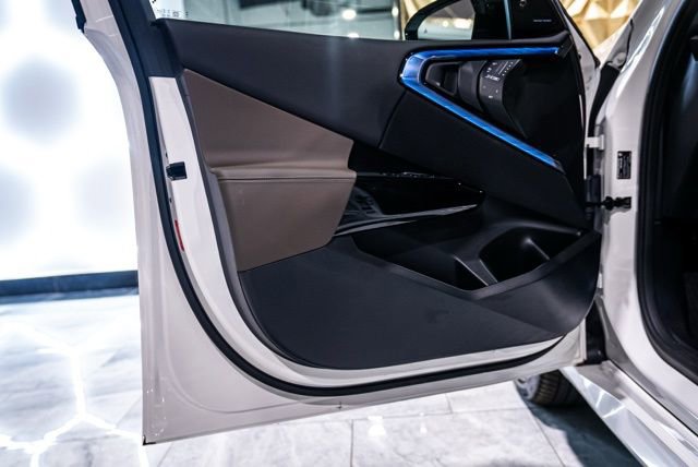 Used 2025 BMW X3 M50 w/ Premium Package image 23