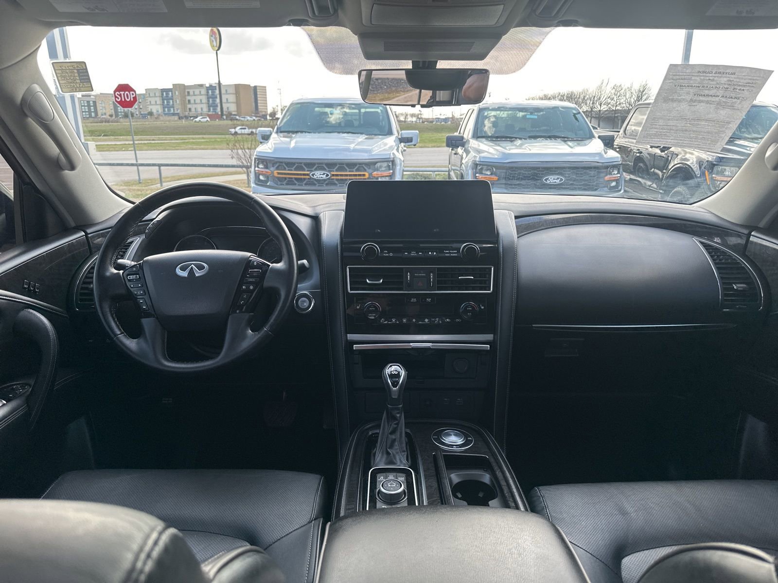 Used 2024 INFINITI QX80 Luxe image 15