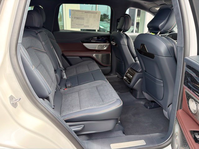 New 2026 Lincoln Nautilus Black Label AWD/4WD image 18