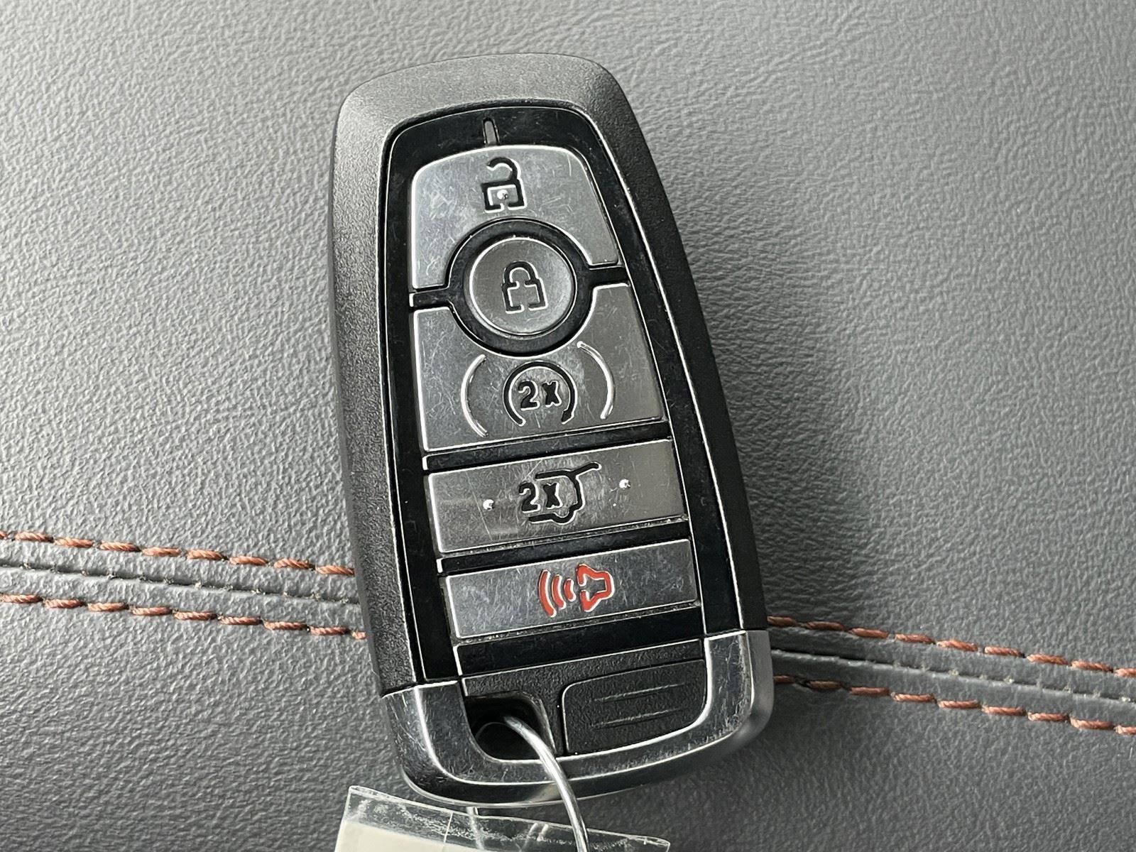 Used 2025 Ford Explorer Active w/ Active Comfort Package image 27