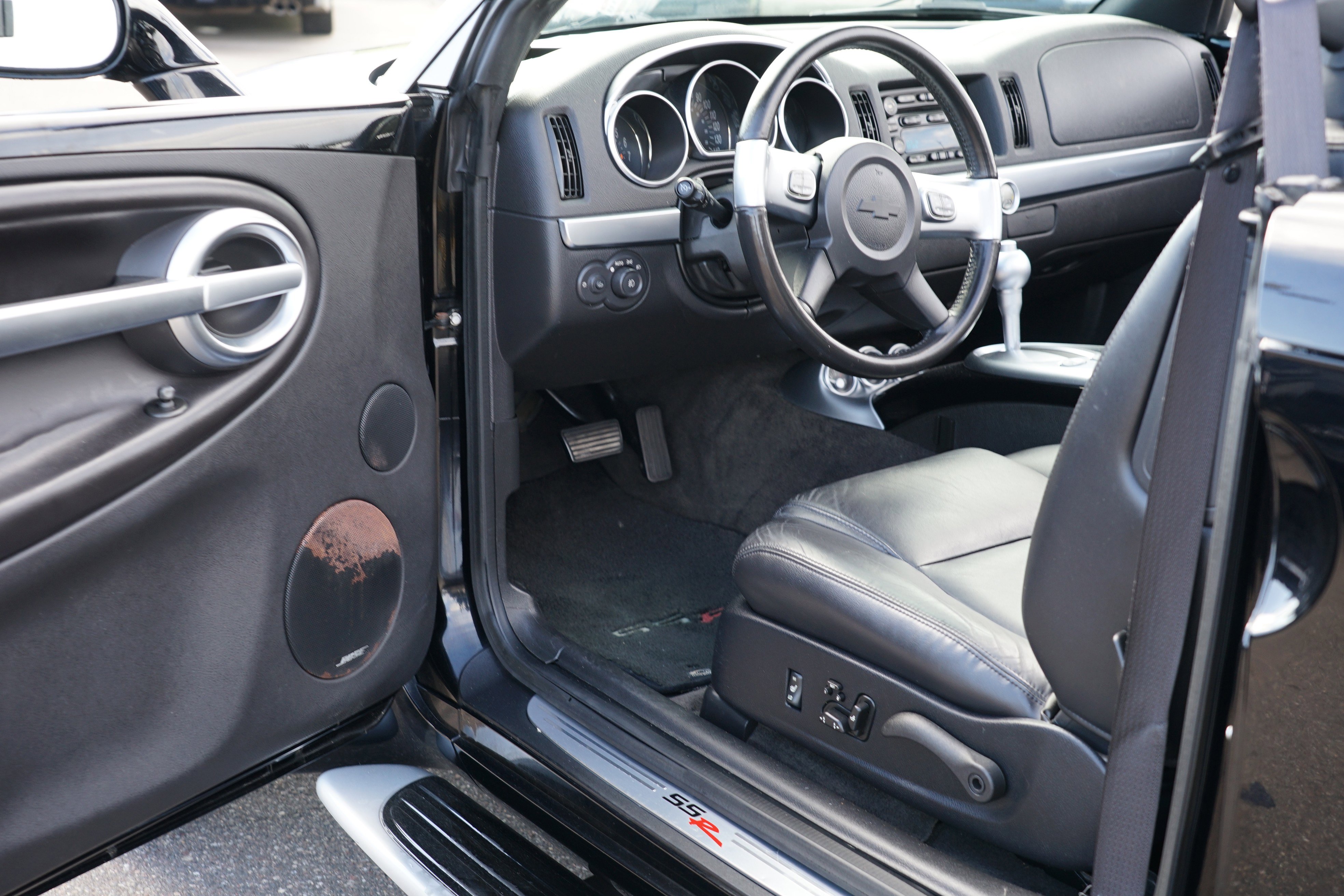 Used 2006 Chevrolet SSR w/ Preferred Equipment Group RWD image 17