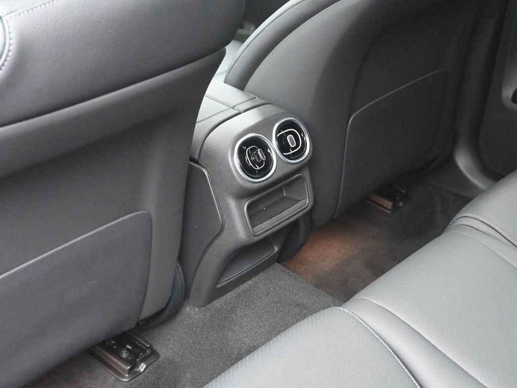 New 2025 Mercedes-Benz GLC 300 4MATIC image 23