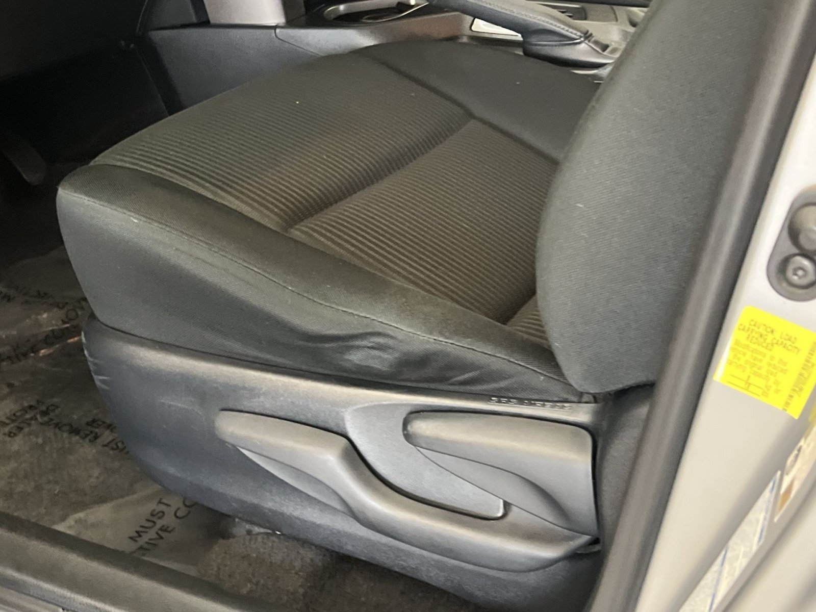 Used 2018 Toyota RAV4 LE w/ All Weather Liner Package AWD/4WD image 13