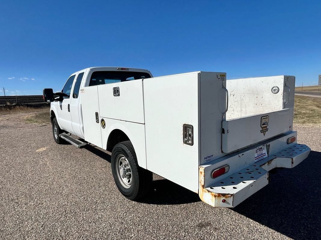 Used 2015 Ford F350 XL w/ Power Equipment Group AWD/4WD image 3