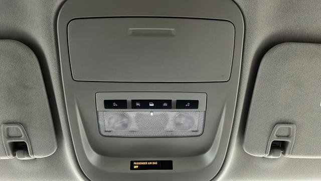 Used 2021 Chevrolet Colorado Z71 AWD/4WD image 37