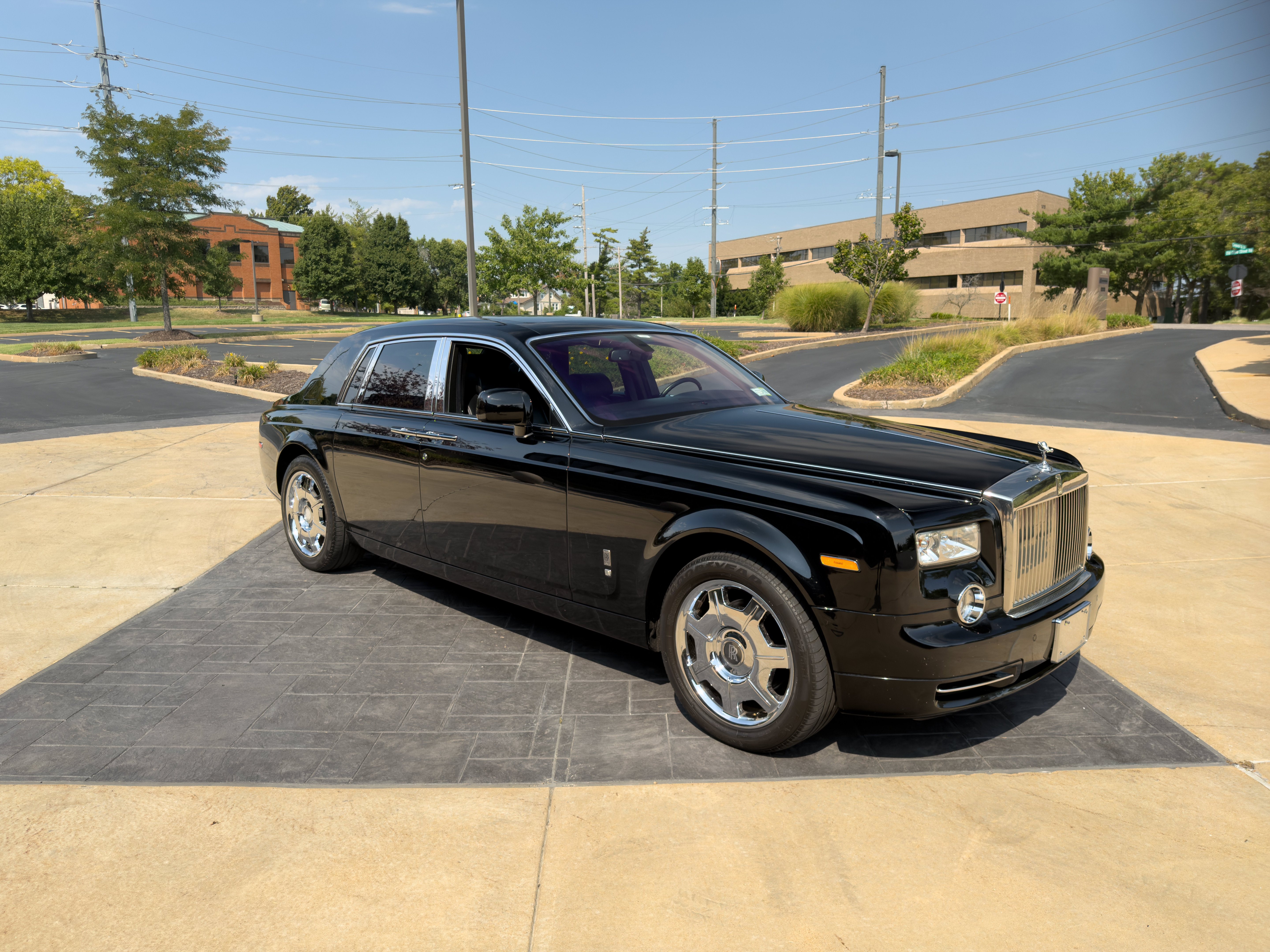 Used 2010 Rolls-Royce Phantom Sedan RWD image 8
