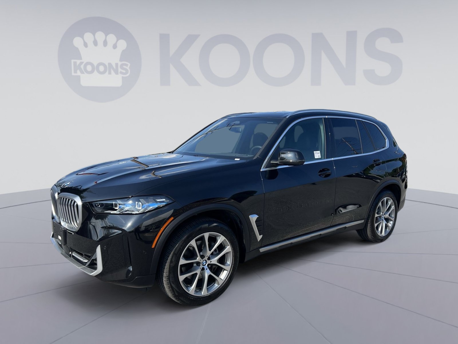 Used 2025 BMW X5 xDrive40i w/ Premium Package AWD/4WD image 1
