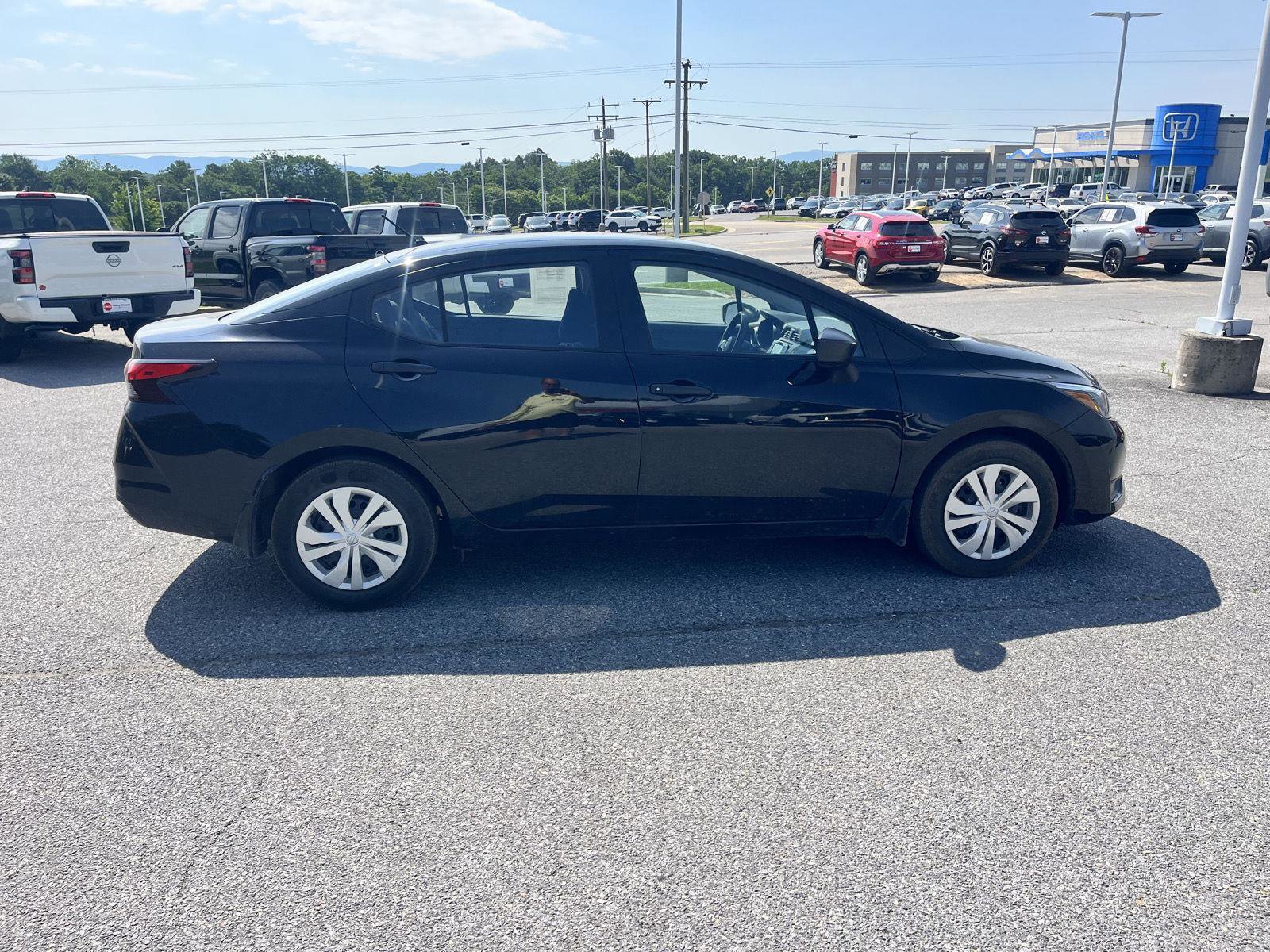 Used 2025 Nissan Versa S w/ Trunk Package FWD image 8