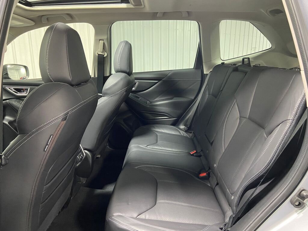 Used 2020 Subaru Forester Limited image 10