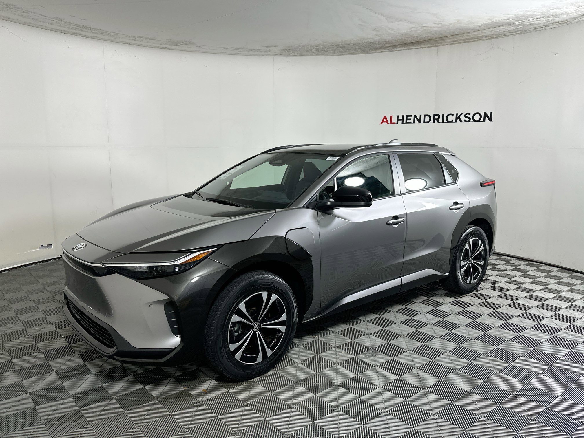 Used 2024 Toyota bZ4X XLE image 7