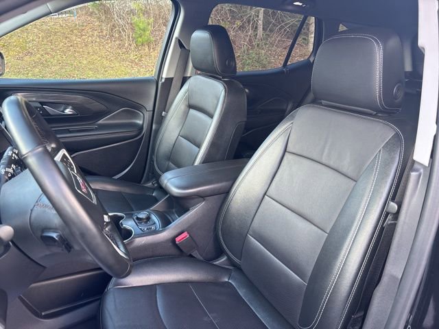 Used 2024 GMC Terrain SLT image 13