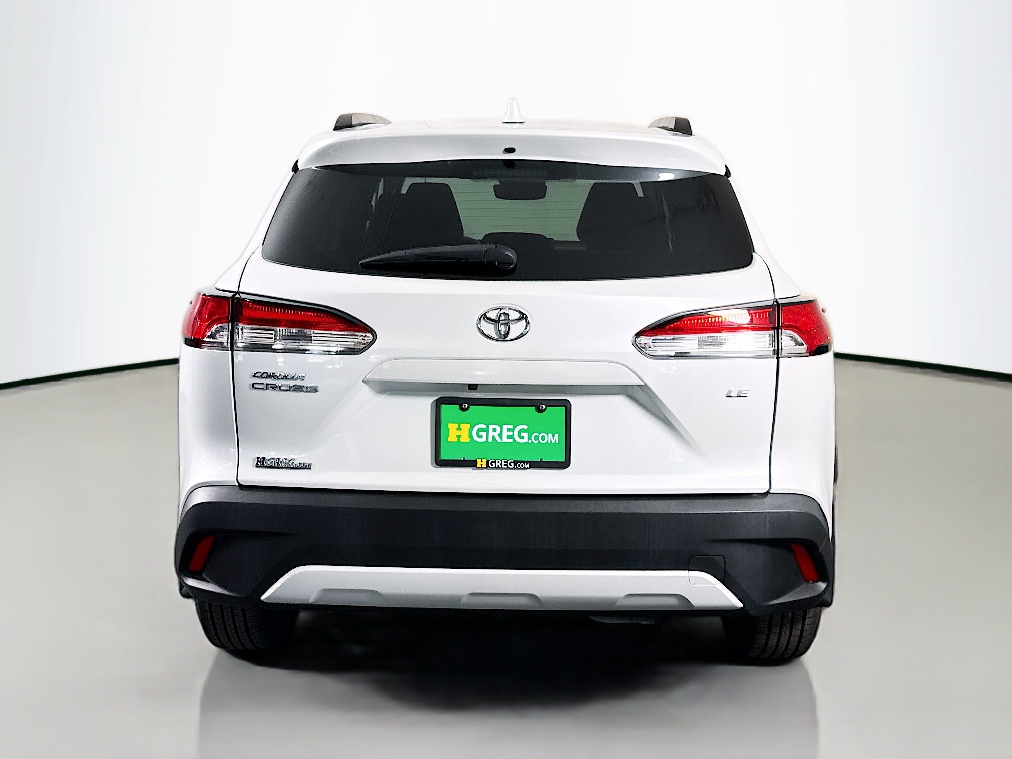 Used 2024 Toyota Corolla Cross LE FWD image 8