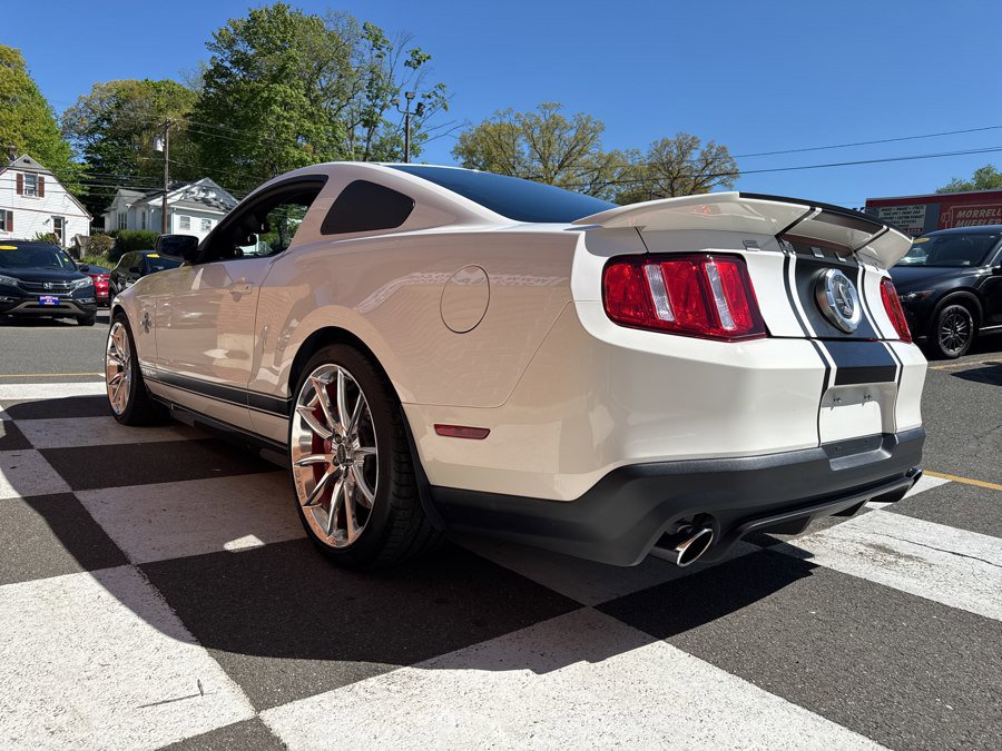 Used 2010 Ford Mustang Shelby GT500 RWD image 10