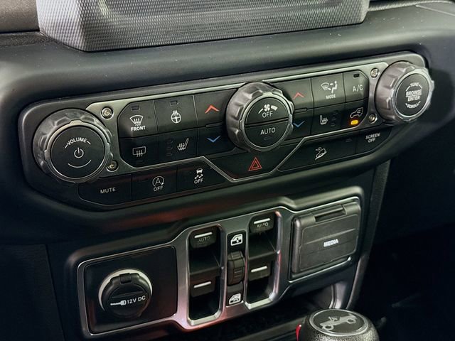 Used 2019 Jeep Wrangler Unlimited Sahara w/ LED Lighting Group image 15